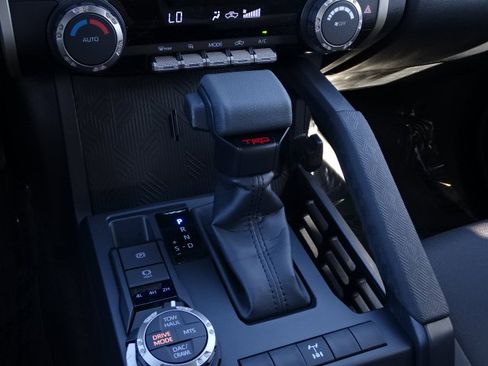 New 2025 Toyota Tacoma TRD Off-Road image 25