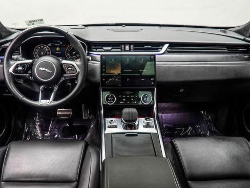 Used 2024 Jaguar XF R-Dynamic SE image 5