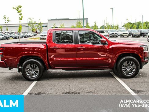 Used 2025 Nissan Frontier SV RWD image 8