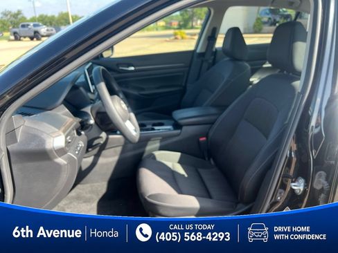 Used 2025 Nissan Altima 2.5 SV AWD/4WD image 23