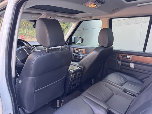 Used 2016 Land Rover LR4 HSE LUX image 28