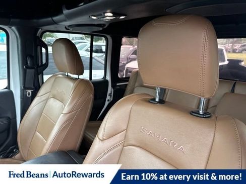 Used 2022 Jeep Wrangler Unlimited Sahara w/ Cold Weather Group AWD/4WD image 5