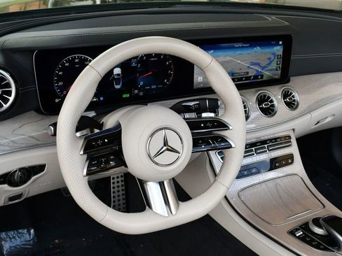 Used 2023 Mercedes-Benz E 450 Cabriolet image 64