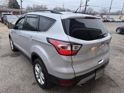Used 2017 Ford Escape SE w/ SE Leather Comfort Package image 4