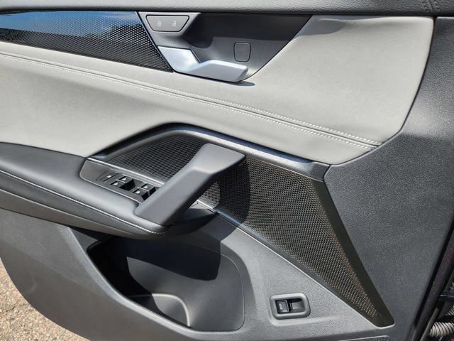 New 2026 Volkswagen Tiguan SE AWD/4WD image 20