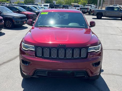 Used 2022 Jeep Grand Cherokee Laredo X AWD/4WD image 4
