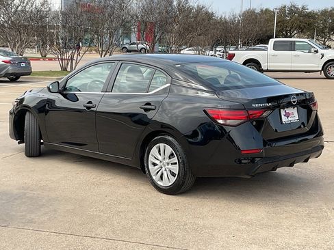 Used 2025 Nissan Sentra S image 7