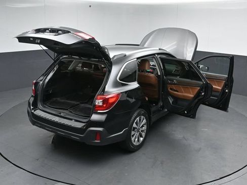 Used 2019 Subaru Outback 2.5i Touring w/ Popular Package #3A AWD/4WD image 60
