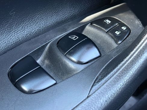 Used 2017 Nissan Altima 2.5 SV image 15