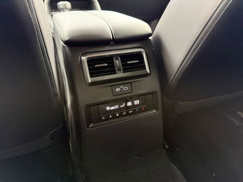 Used 2025 MAZDA CX-90 3.3 Turbo w/ Preferred Package image 25