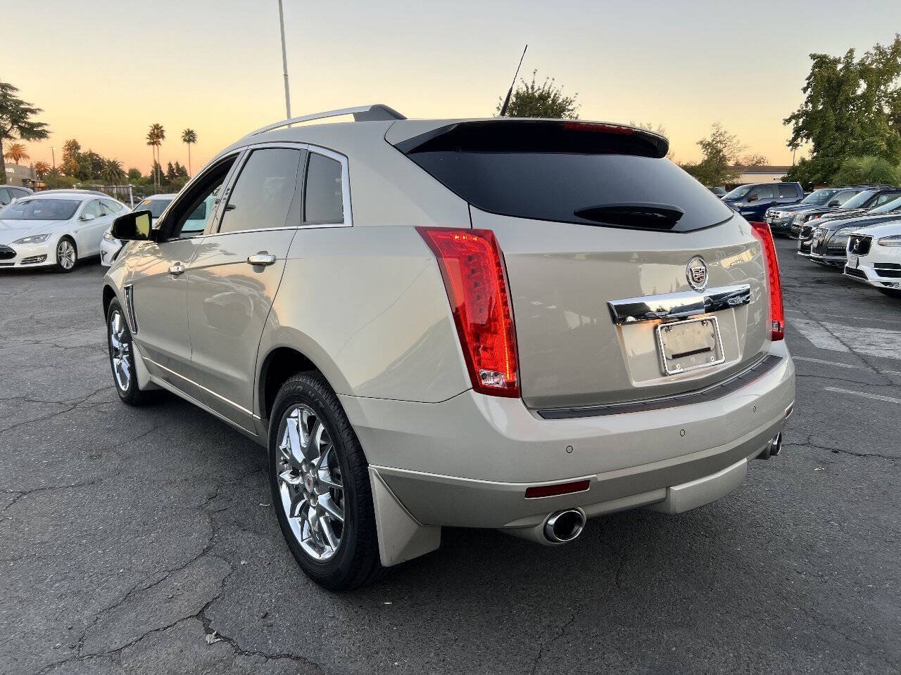 Used 2013 Cadillac SRX Premium AWD/4WD image 4