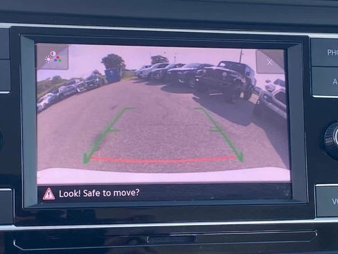 Used 2024 Volkswagen Jetta SE image 16