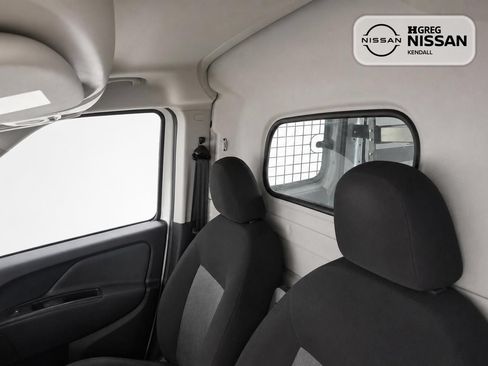 Used 2022 RAM ProMaster City Tradesman w/ Lights & Wheels Group FWD image 9