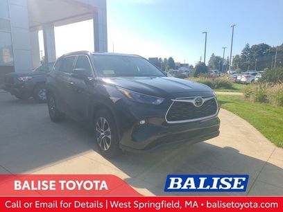 Used 2024 Toyota Highlander XLE