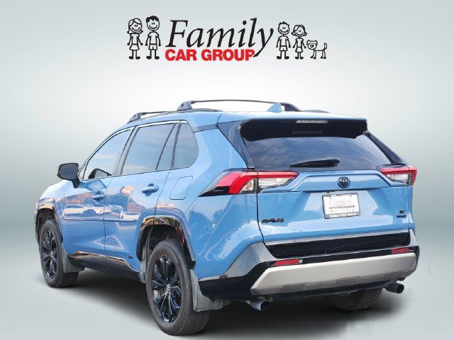 Used 2024 Toyota RAV4 SE AWD/4WD image 3