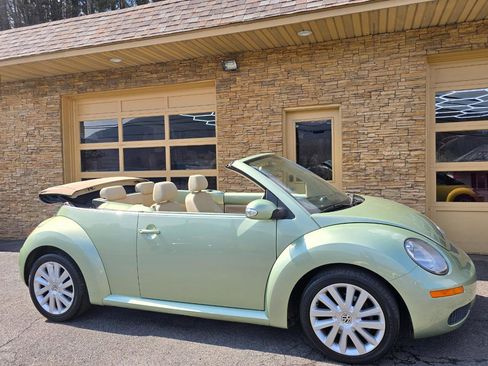 Used 2008 Volkswagen Beetle SE image 23