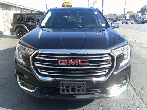Used 2024 GMC Terrain SLT image 9