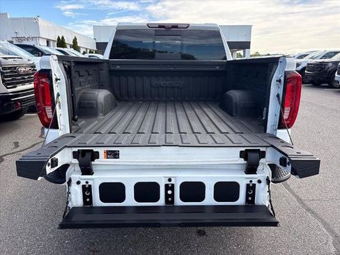 Certified 2021 GMC Sierra 1500 AT4 w/ AT4 Premium Package AWD/4WD image 22