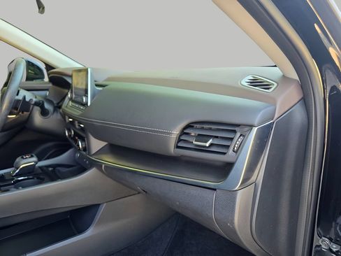 Used 2023 Nissan Rogue SV AWD/4WD image 11