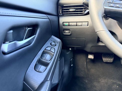 New 2025 Nissan Sentra SV image 25