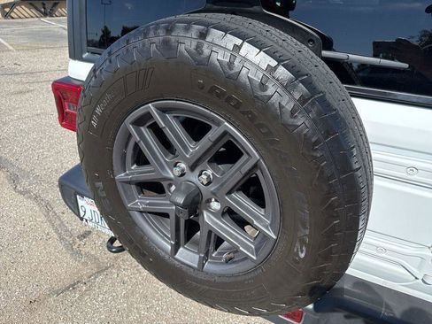 Used 2024 Jeep Wrangler Unlimited Sport AWD/4WD image 14