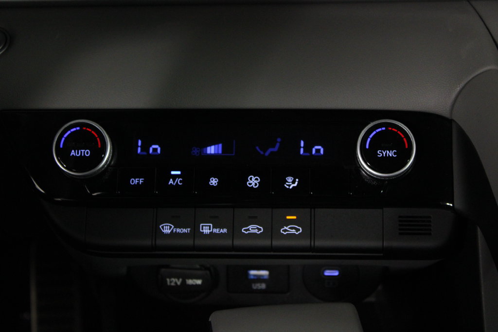 Certified 2026 Hyundai Elantra Sport FWD image 22
