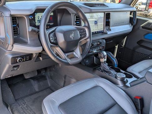 Used 2024 Ford Bronco Black Diamond AWD/4WD image 9