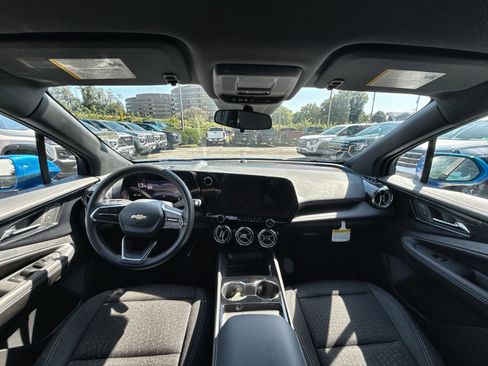 New 2025 Chevrolet Blazer EV LT image 23