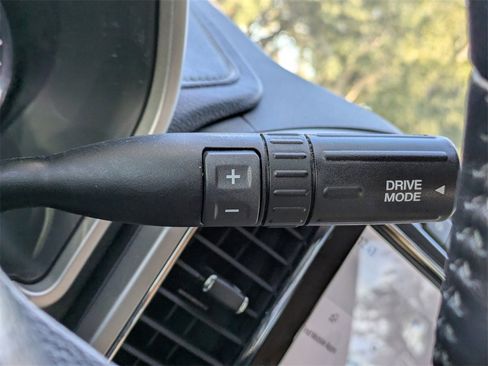 Used 2022 Ford F250 Lariat w/ Lariat Value Package image 39