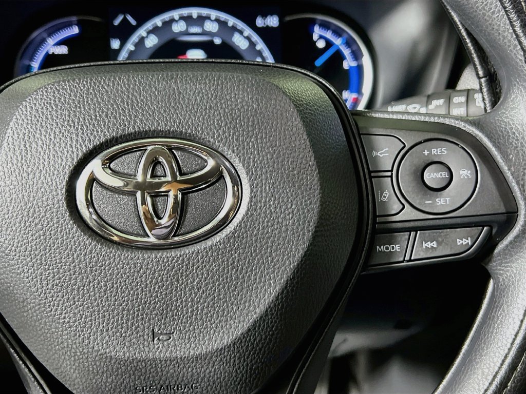 Used 2025 Toyota RAV4 XLE w/ Convenience Package AWD/4WD image 17