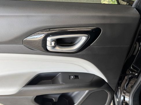 Used 2025 Jeep Compass Limited w/ Elite Group image 27