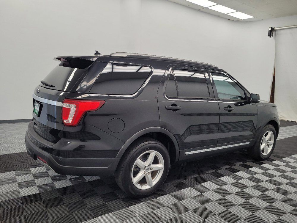Used 2019 Ford Explorer XLT w/ Equipment Group 202A FWD image 10