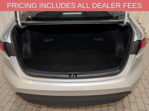 Used 2024 Toyota Corolla LE FWD image 5