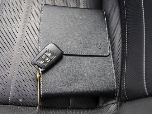 Used 2019 Volkswagen Atlas SEL Premium image 40