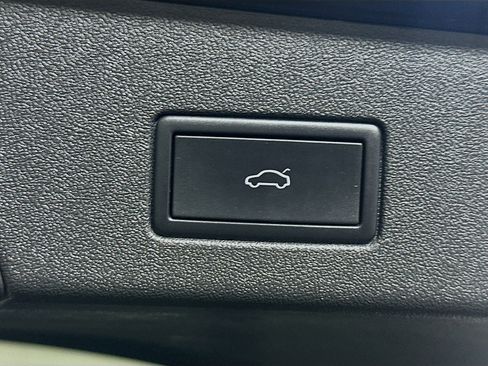 Used 2024 Volkswagen ID.4 S RWD image 31