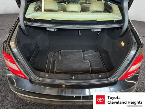 Used 2011 Mercedes-Benz C 300 4MATIC Sedan image 23