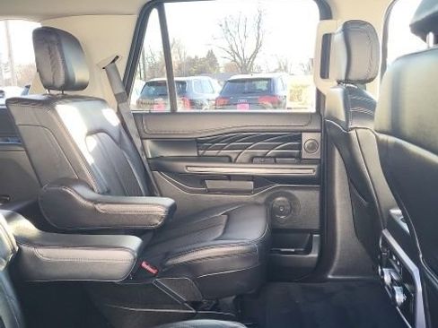 Used 2018 Ford Expedition Platinum image 22