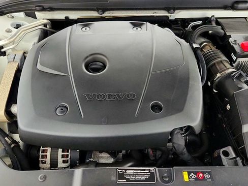 Used 2019 Volvo S60 T6 Momentum w/ Premium Package image 26