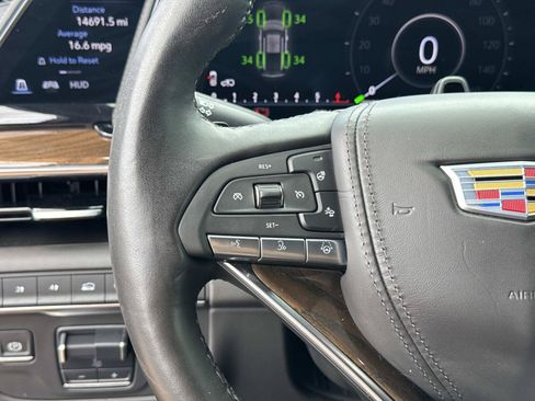 Certified 2024 Cadillac Escalade ESV Premium Luxury Platinum AWD/4WD image 17