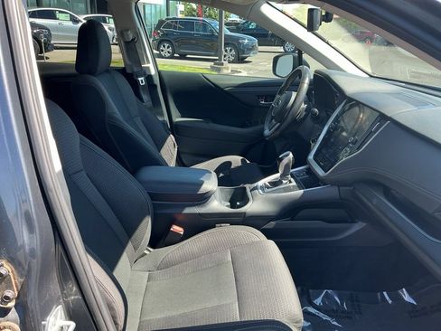 Used 2024 Subaru Outback Premium AWD/4WD image 18