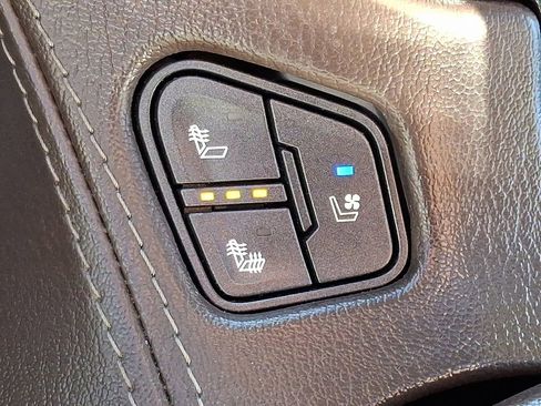 Used 2019 Chevrolet Tahoe Premier image 27