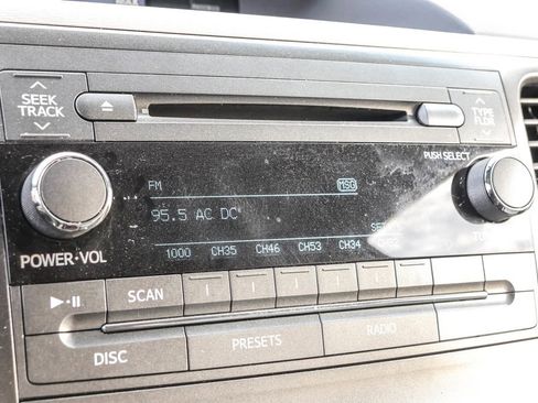 Used 2014 Toyota Sienna XLE image 22