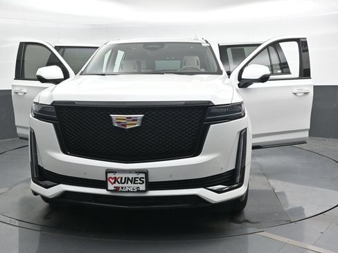 Used 2024 Cadillac Escalade ESV Sport Platinum AWD/4WD image 49