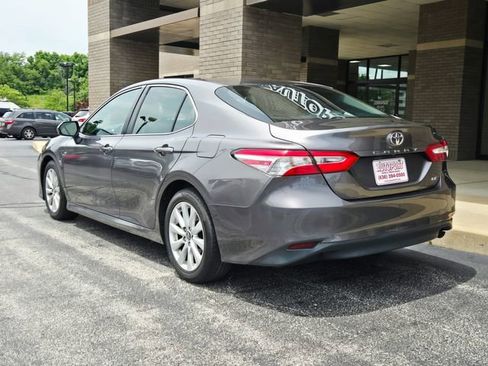 Used 2018 Toyota Camry LE FWD image 8