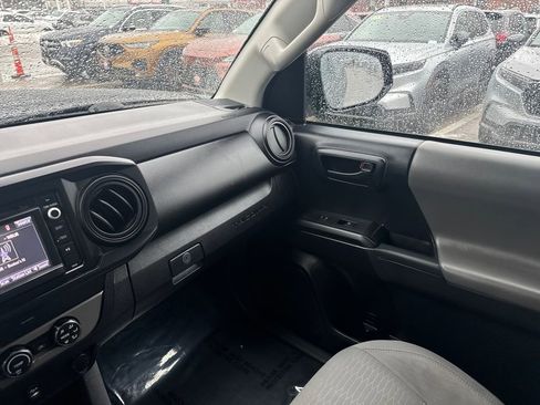 Used 2019 Toyota Tacoma SR5 image 28