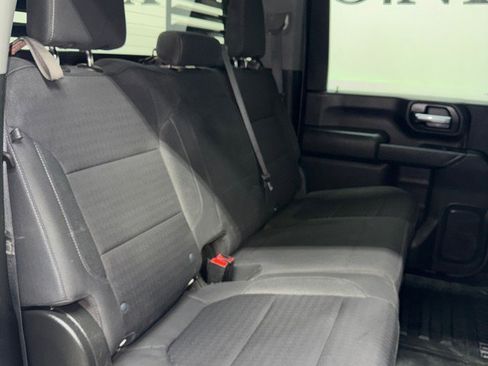 Used 2022 Chevrolet Silverado 2500 LT w/ Convenience Package image 27