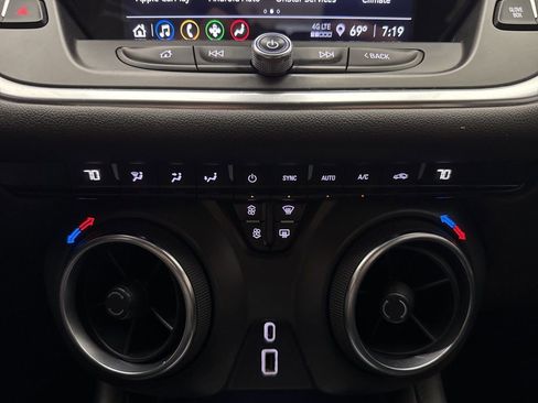 Used 2021 Chevrolet Blazer LT AWD/4WD image 26