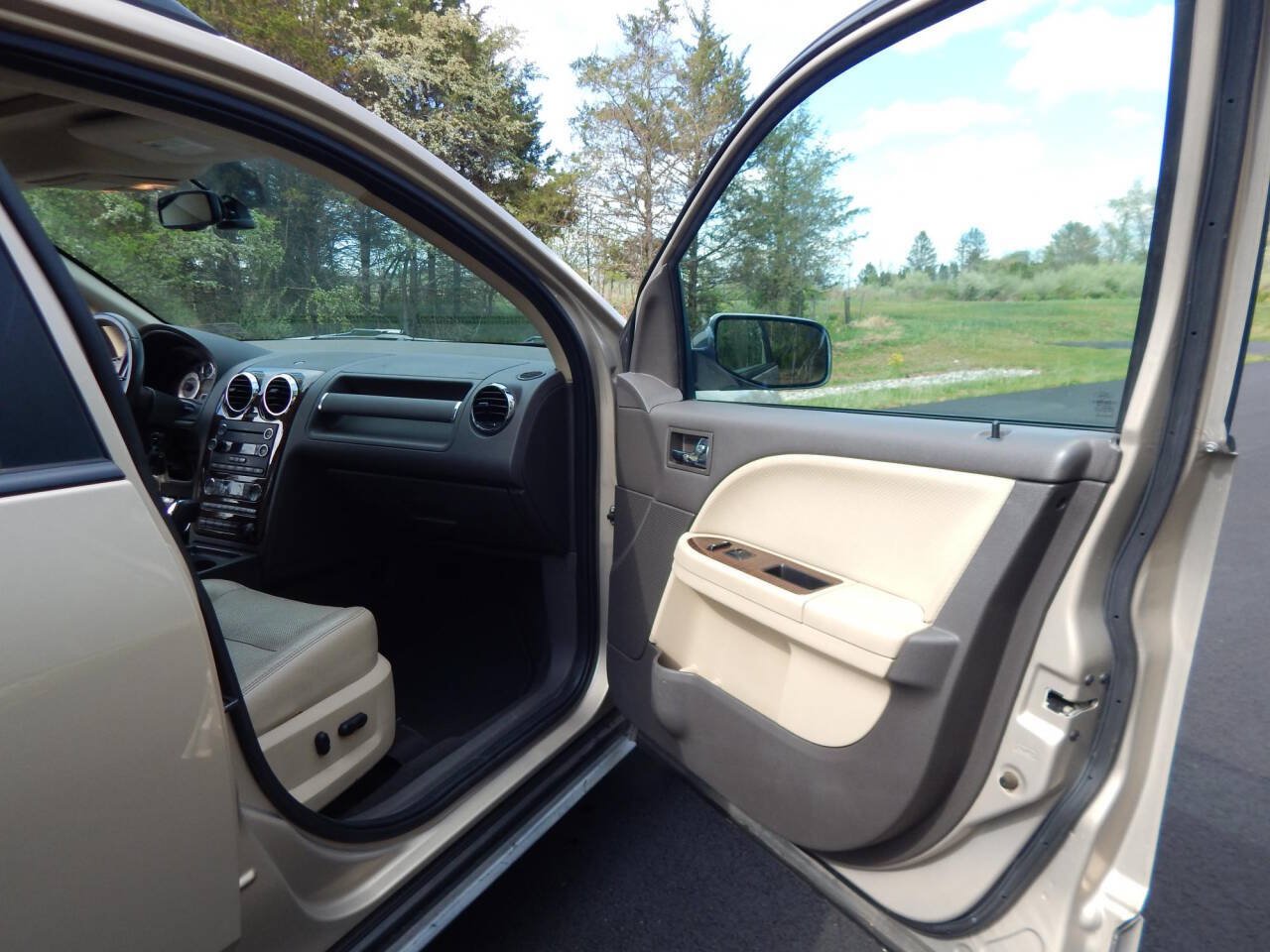 Used 2008 Ford Taurus X Limited AWD/4WD image 19