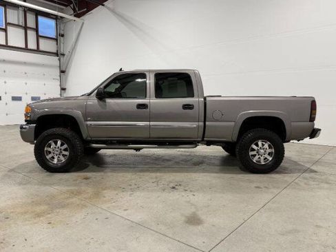 Used 2006 GMC Sierra 2500 SLT w/ Heavy-Duty Power Package image 11
