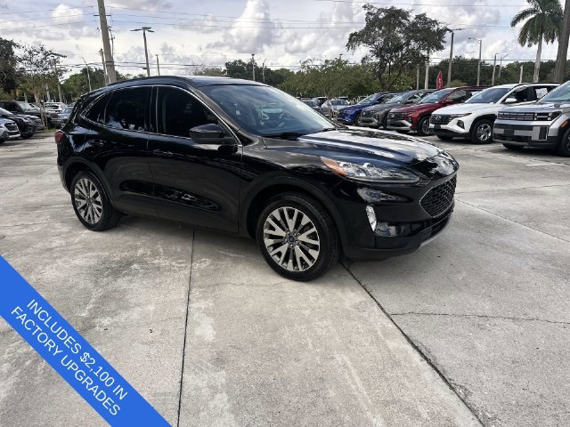 Used 2021 Ford Escape Titanium w/ Class II Trailer Tow Package AWD/4WD image 16